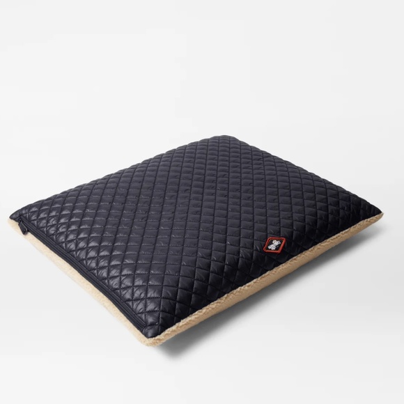 MZ Wallace Dog Bed-NWT - Picture 2 of 2